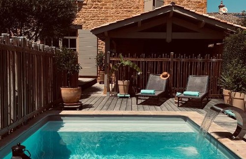 Porte des Pierres Dorees Cama Y Desayuno | La Casita