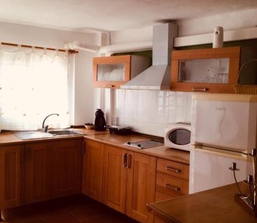 Macastre Casa | La casita Santa Bárbara