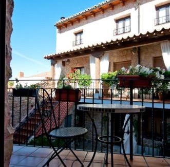 Siguenza Casa | La Casona de Lucía