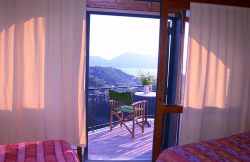 Lerici Cama Y Desayuno | la castellana una finestra sul mare