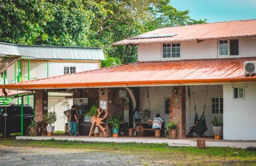 Colon Hotel | La Ceiba Panama