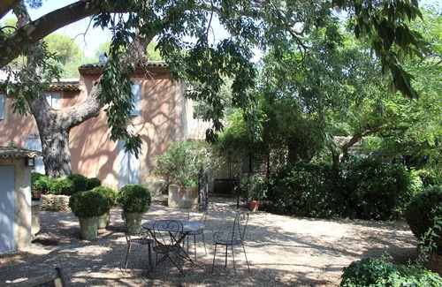 Grans Casa | La Chênaie, Mas Provençal 6 Personnes Avec Piscine