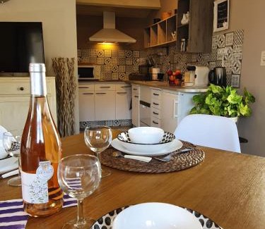 Lapalud Casa | LA CHAMADE maison de village climatisée