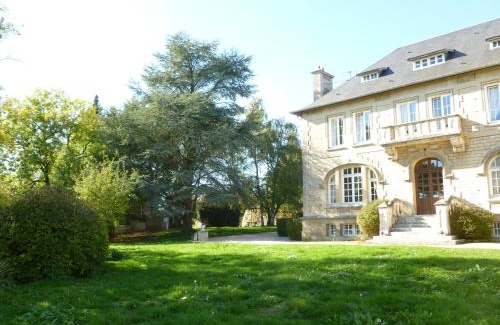 Pernant Cama Y Desayuno | La chambre au Château