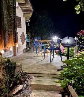 Sille-le-Guillaume Casa | la chambre d hotes de marie indépendante et sa terrasse avec vue panoramique proche alpes mancelles