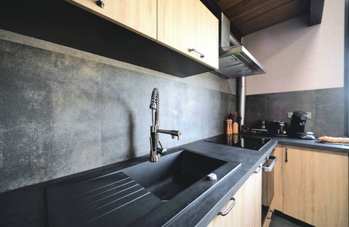 Issenheim Cama Y Desayuno | La Chapelle Industrielle (Atypical Loft) on the Alsace Wine Route