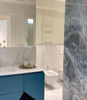 Parma City Centre Apartamento | La CHARTREUSE Luxury Suites