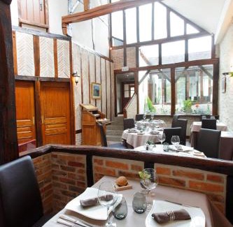Aubigny-sur-Nere Hotel | La Chaumière