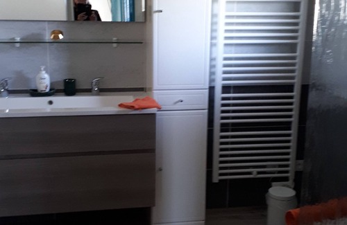 Sainte-Marthe Cama Y Desayuno | La Chenaie bedroom Émilie