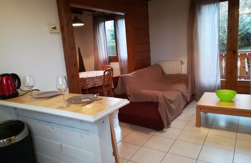 Saint-Paul-en-Chablais Chalet De Esquí | Chalet independiente "LA CHENEAU" y jardín maduro