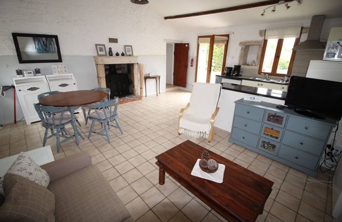 Puyravault Cabaña | 'La Chouette' - Casa de Piedra con Encanto - Marais Poitevin