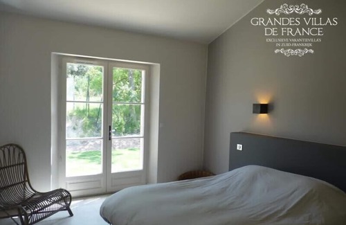 Eyragues Villa | La Chouette Summary: