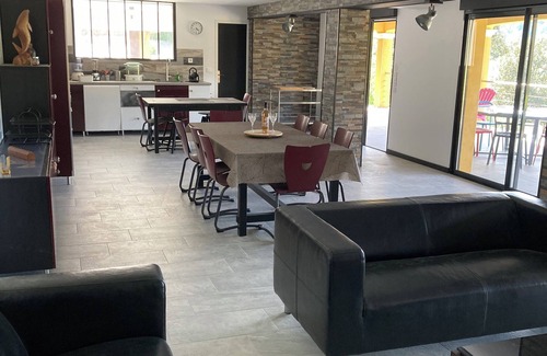 Cabasse Apartamento | La Cigale - We offer: 3 rooms for a total of 8 people.