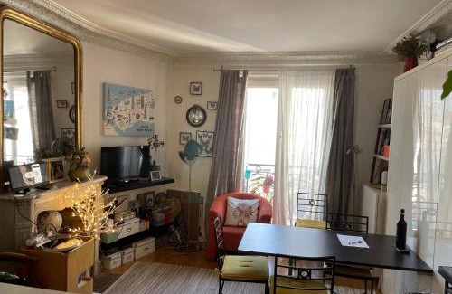Quartier des Grandes-Carrieres Apartamento | La Cité des Fusains