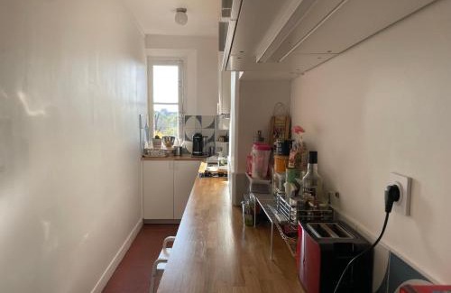 Quartier des Grandes-Carrieres Apartamento | La Cité des Fusains