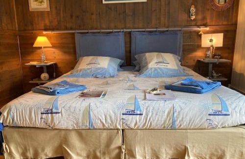 Sainte-Radegonde-des-Noyers Cama Y Desayuno | La Claverie