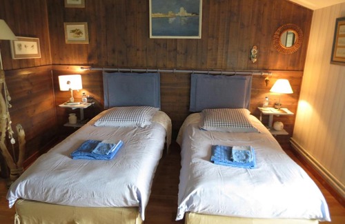 Sainte-Radegonde-des-Noyers Cama Y Desayuno | La Claverie
