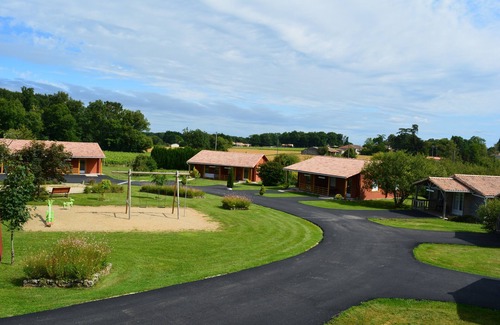 Clam Casa | La Clef des Champs17500 Le Noisetier 48m2 / 3 ***