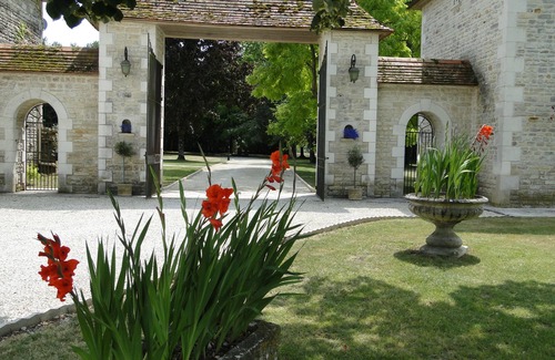 Bouin Casa | La Colombier Escape to the ultimate French countryside haven retreat.