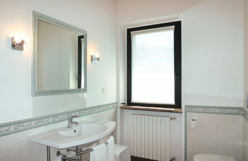 Castana Apartamento | Apartamento La Corte Bricca (Bilo C) en Oltrepò Pavese - 3 personas, 1 dormitorios