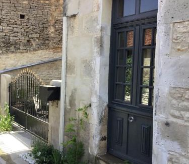 Verteuil-sur-Charente Casa | La Cour Blanche