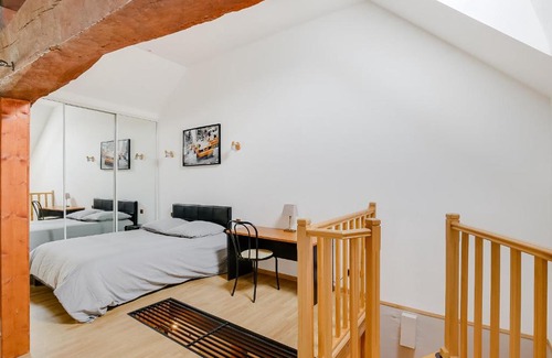 Cremieu Apartamento | La cour de Cremieu