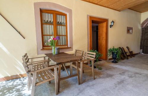 Saint-Hippolyte Apartamento | La Cour St-Fulrad - Appartements