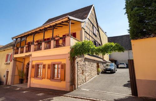 Saint-Hippolyte Apartamento | La Cour St-Fulrad - Appartements