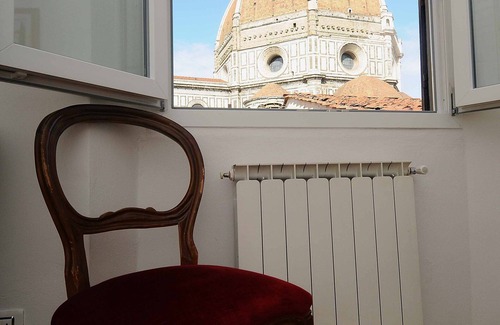 Duomo Apartamento | Apartamento con vistas al Duomo, ¡parece tocarlo!