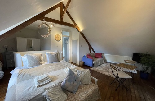 Saint-Sauveur-de-Carrouges Otro | La Drutière Farmhouse is a beautiful rural gem,w/pool