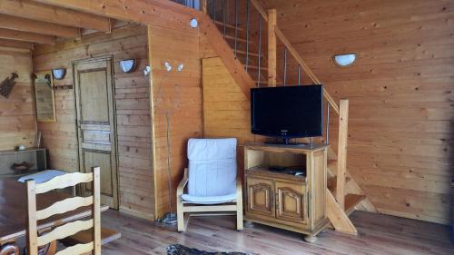 La Chapelle-de-Guinchay Apartamento | La Datcha d'Elena