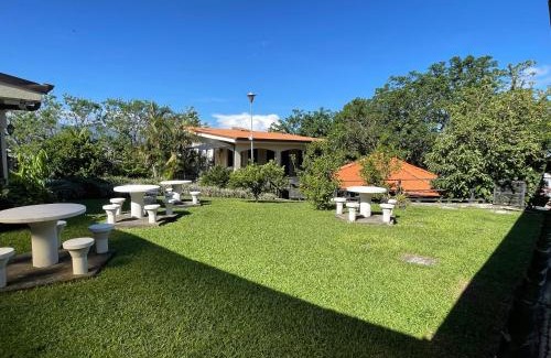 San Joaquin de Flores Casa | La Dehesa B&B en San Joaquín de Flores