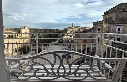 Sasso Barisano Apartamento | LA DIMORA DI ANTOSA Matera vacation home with breathtaking views of #sassidimatera