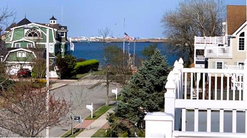 Cape May Casa | La Dolce Villa - 5 Bedroom Home With Heated Pool!