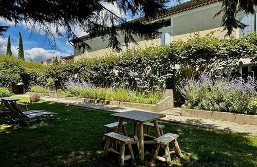 Pont-Saint-Esprit Apartamento | la dolce vita casa rural equipada con terraza