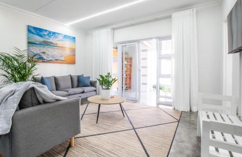 Mountainside Casa | La Dolce Vita Gordon’s Bay