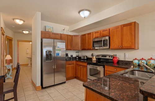 Nags Head Condominio | La Dolce Vita II: Soundfront condo w/sunset views, community pool, 2 en-suites!
