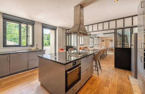 Dommiers Casa | La Dommarienne, Grande Maison en Bordure de Forêt