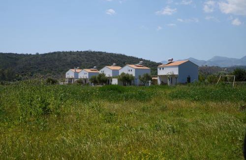 Gythio Apartamento | La Familia Luxury Private Maisonettes near the sea