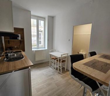 Angouleme Apartamento | La famille 1
