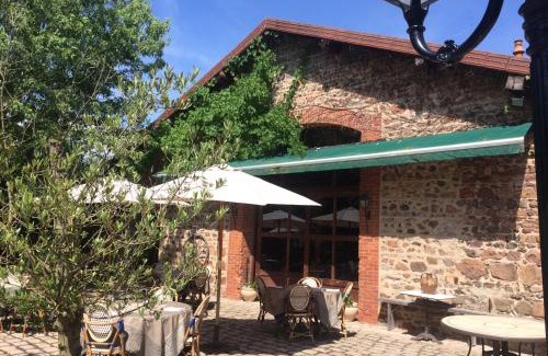 Commelle-Vernay Cama Y Desayuno | La Ferme aux Biches