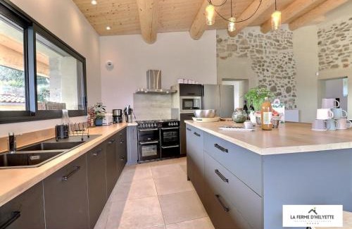 Toulaud Casa | La Ferme d'Helyette
