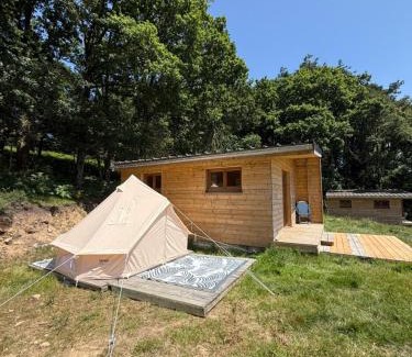 Saint-Gilles-du-Mene Casa | La ferme de beau soleil Gîte et cabanes