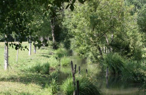 Benet Cama Y Desayuno | La Ferme du Marais Poitevin - Chambre d'hôtes