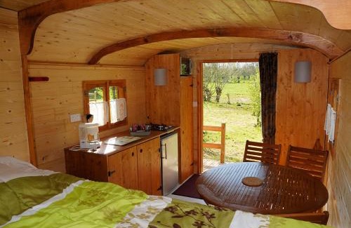 Benet Otro | La Ferme du Marais Poitevin - Roulotte