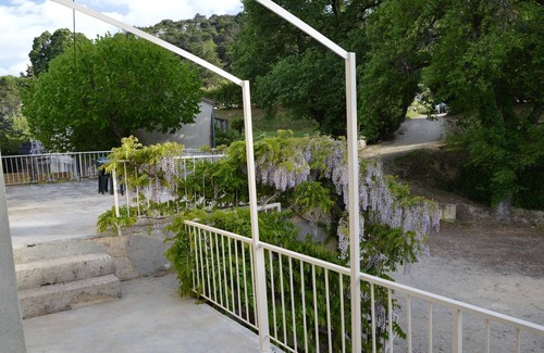 Malaucene Apartamento | La Ferme du Sublon Gîte Le Romarin
