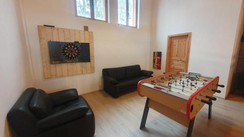 Travexin Casa | LA FERME LES DIGITALES bain nordique, billard