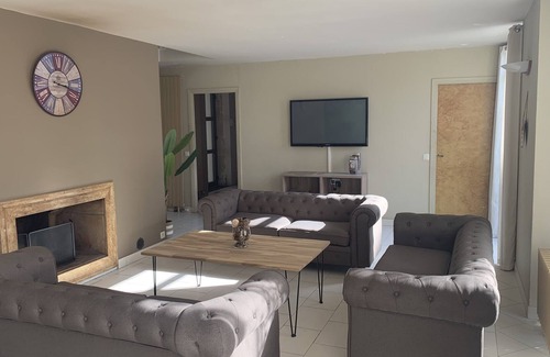 Bagnols-sur-Ceze Casa | La Filature Magnanerie 6 bedrooms swimming pool private park