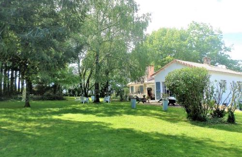 Breuil-Barret Casa | La Folie