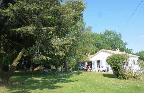 Breuil-Barret Casa | La Folie